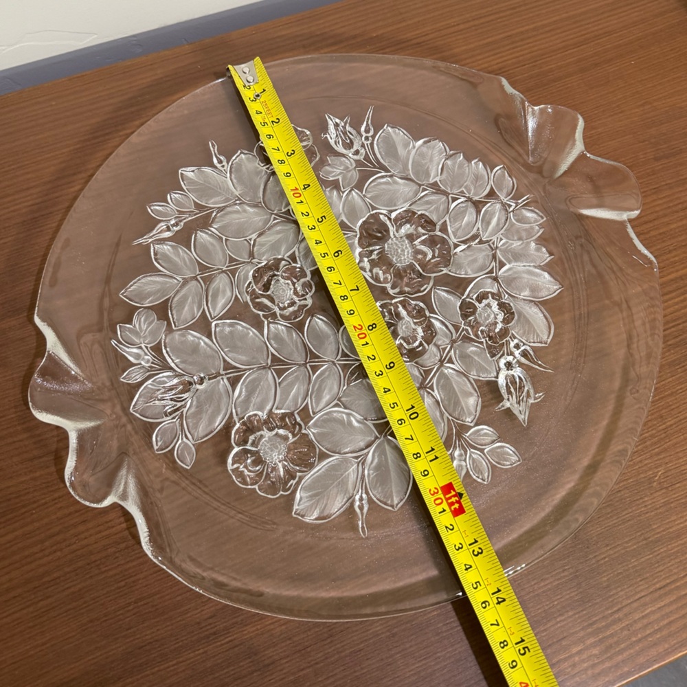 Mikasa 13-1/2” Handled Embossed Round Clear & Frosted Floral Serving Plate - Picture 2 of 3